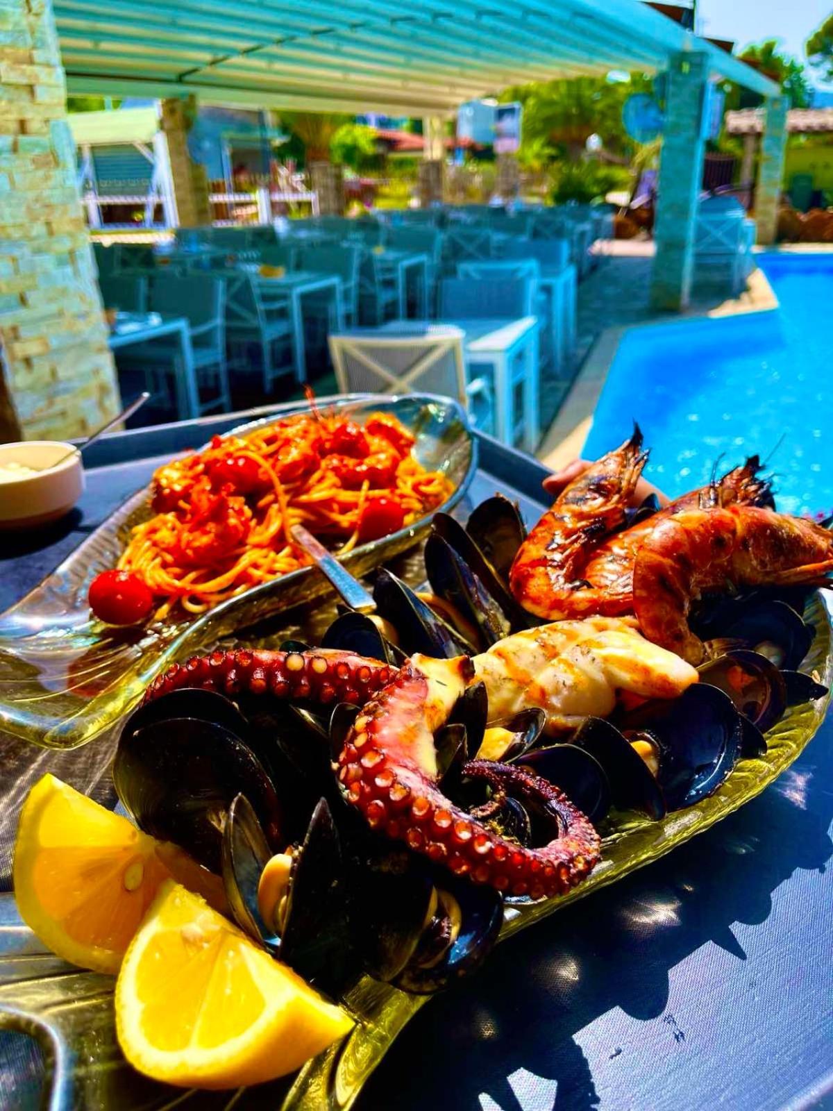 Vergos Hotel Vourvourou Ngoại thất bức ảnh